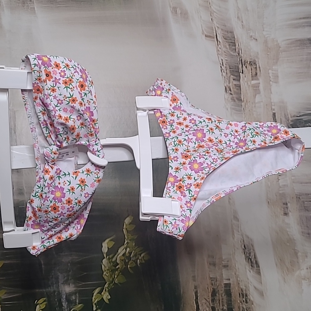 New! Make Me Chic Womens Medium two piece floral bandeau bikini swim suit